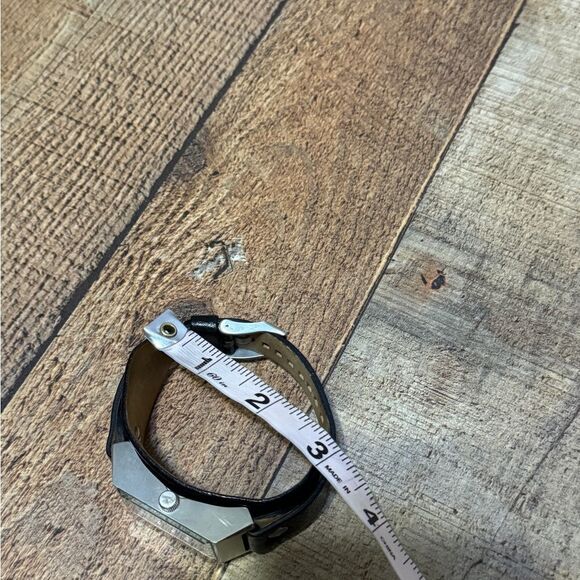 Diesel Tank 1020 Mens wrist quartz watch Needs Battery 
Black leather - Picture 6 of 12